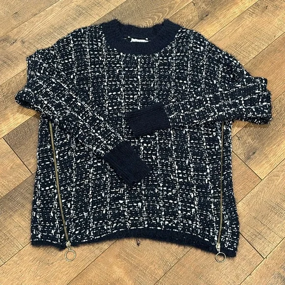 NWT! Cozy Sweater - Picture 2 of 4